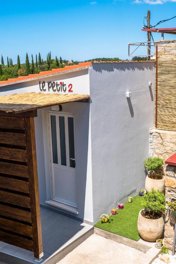 Le Petit 2 Apartment Cilipi Bagian luar foto